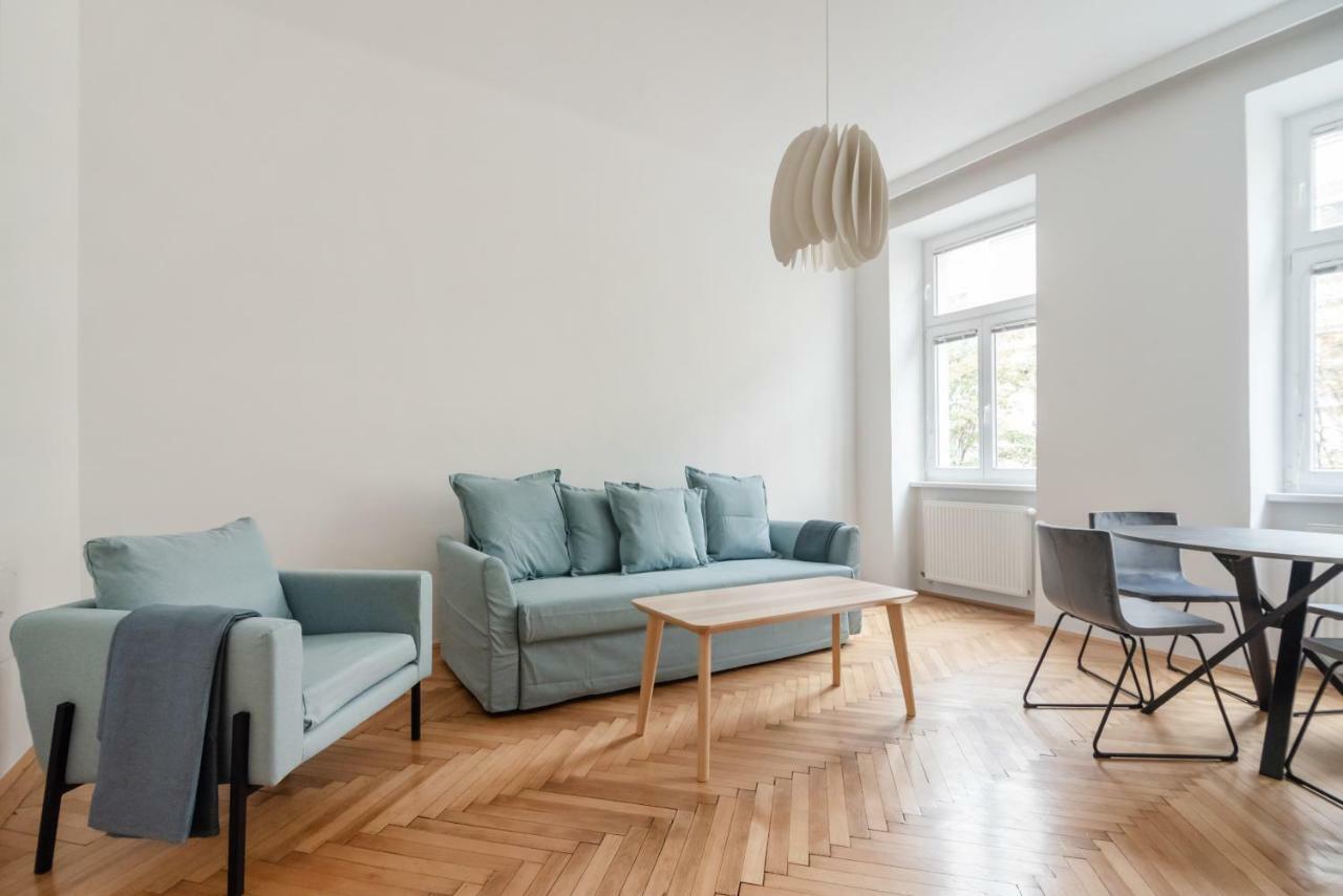 Universum Apartment 2 Vienna Esterno foto