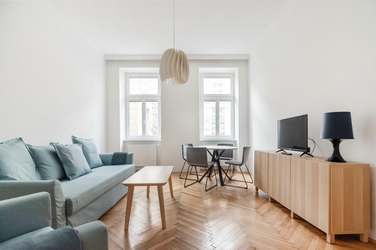 Universum Apartment 2 Vienna Esterno foto