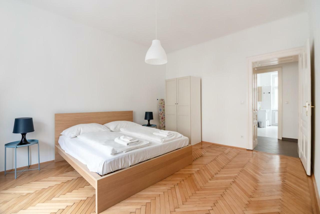 Universum Apartment 2 Vienna Esterno foto