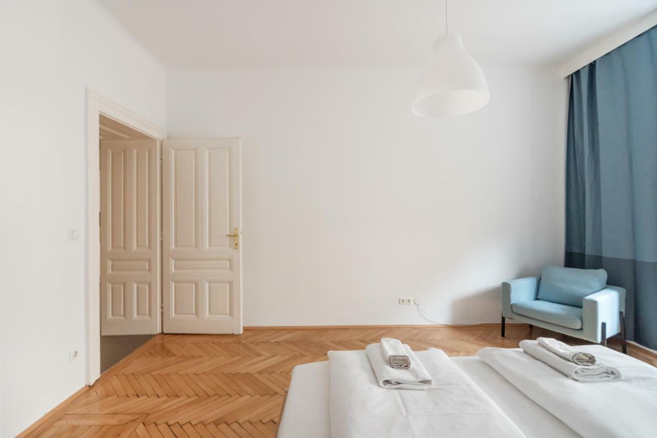 Universum Apartment 2 Vienna Esterno foto