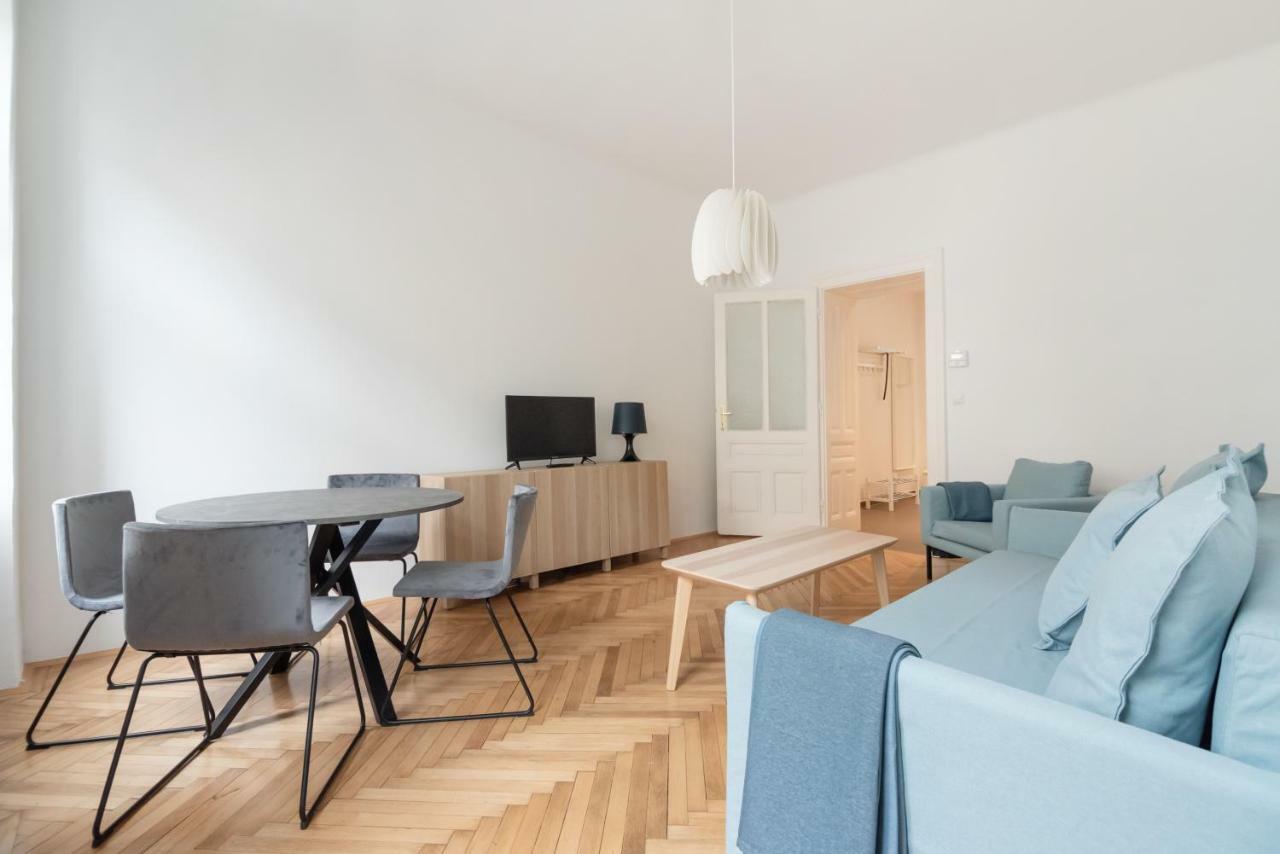 Universum Apartment 2 Vienna Esterno foto